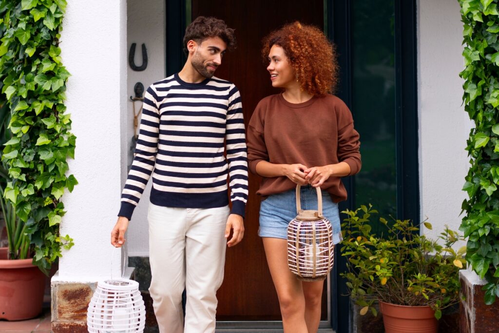 Complete first home buyer guide for WA with a couple and their Perth broker